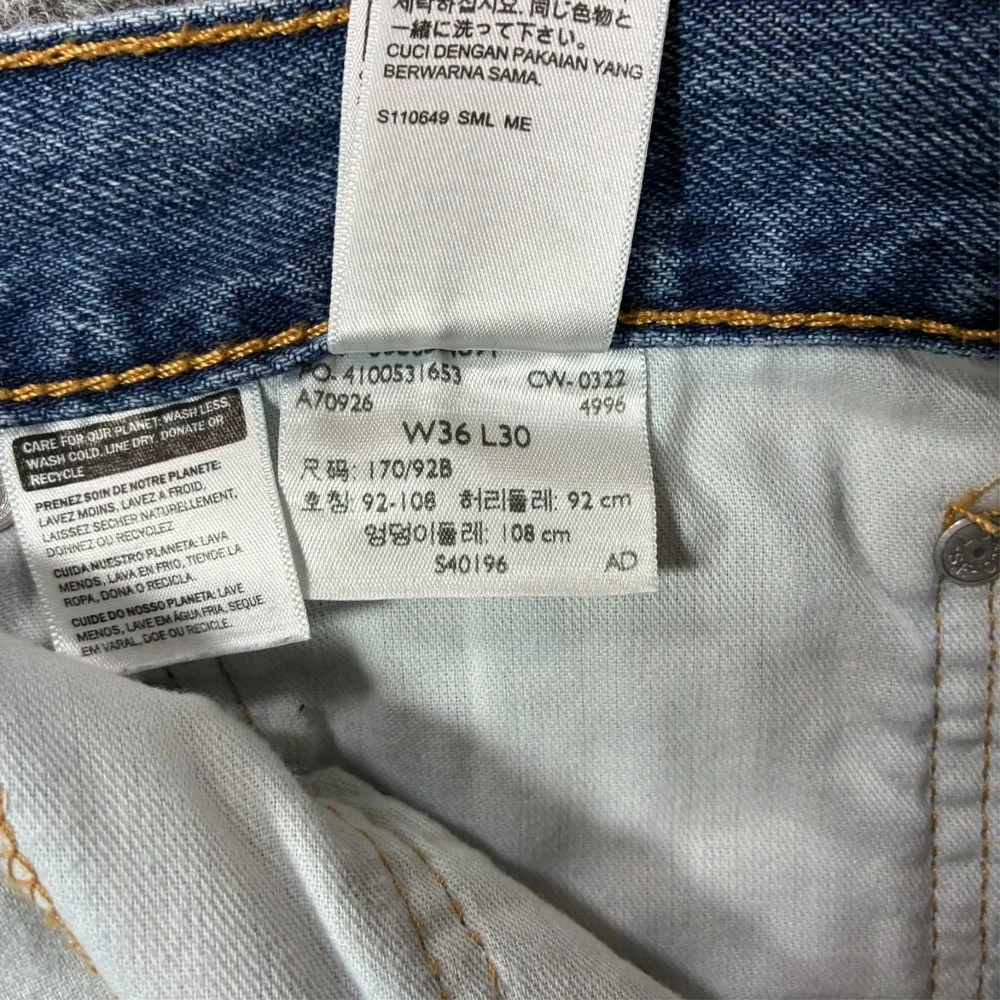 Levis excellent pre